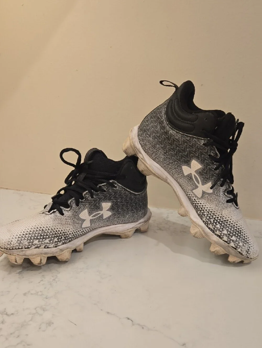 Under Armour Kid Football Cleats